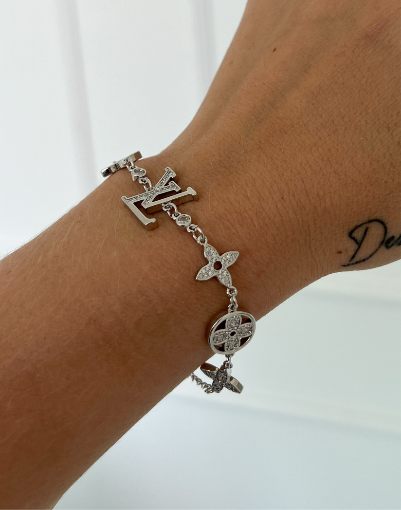Pulseira Inspiração LV Cravejada com Zirconias Banhada a Ouro 18k